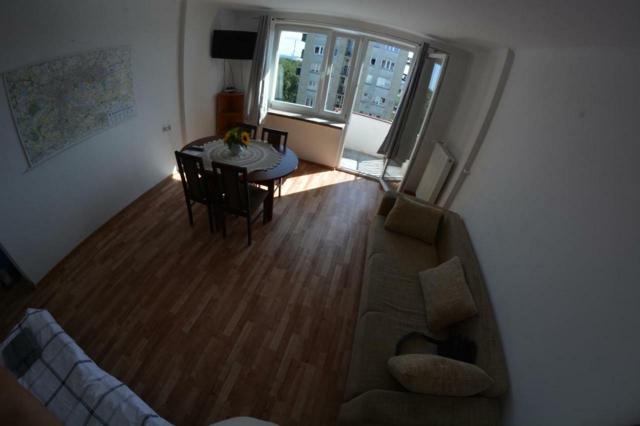 Ul. Ugorek Kolo Areny Apartment คราคูฟ ภายนอก รูปภาพ