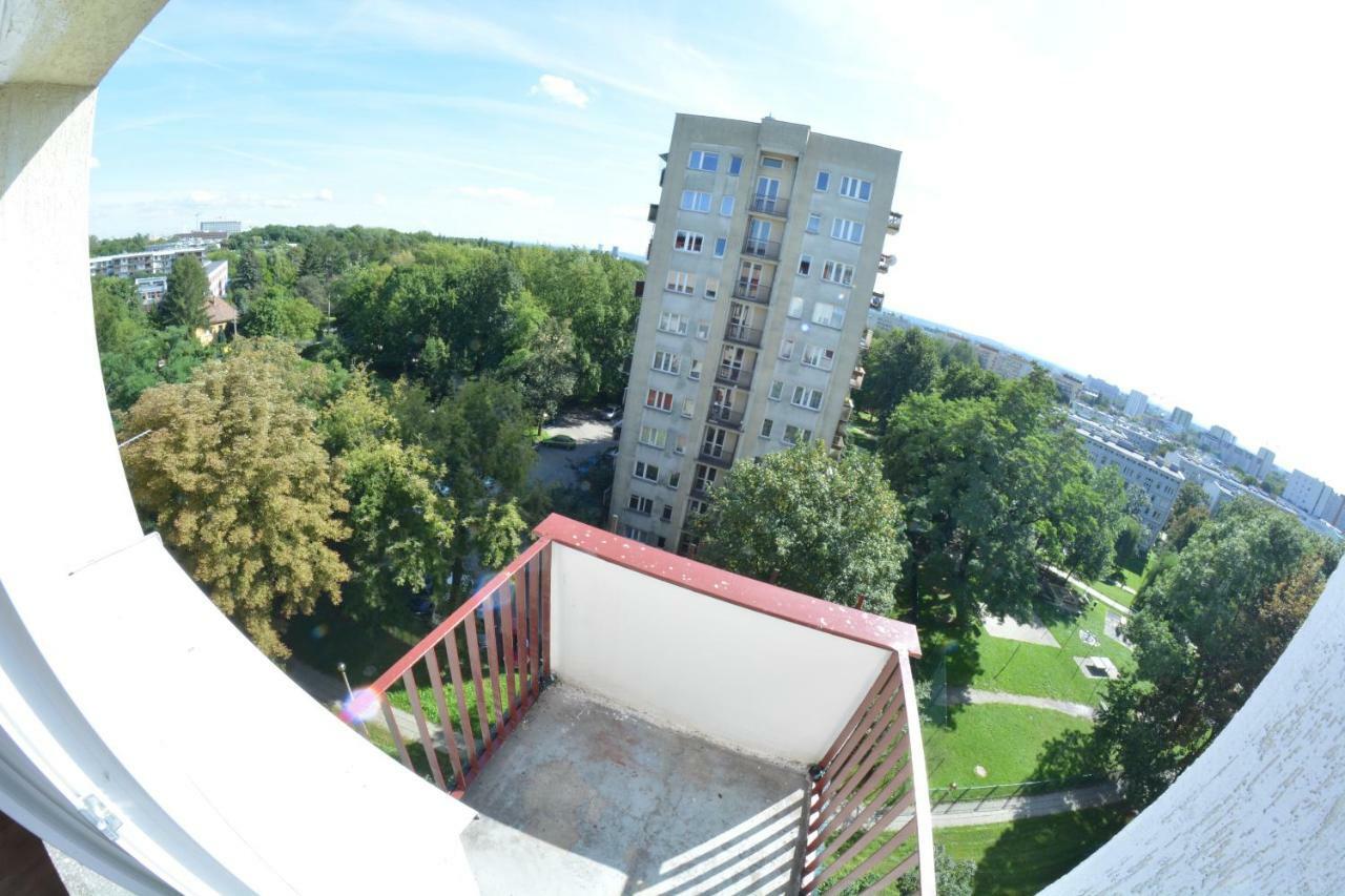 Ul. Ugorek Kolo Areny Apartment คราคูฟ ภายนอก รูปภาพ