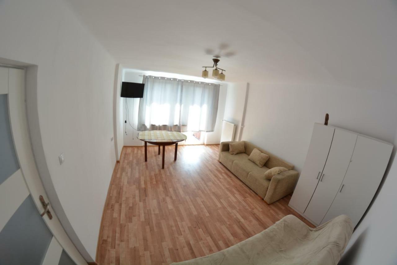 Ul. Ugorek Kolo Areny Apartment คราคูฟ ภายนอก รูปภาพ